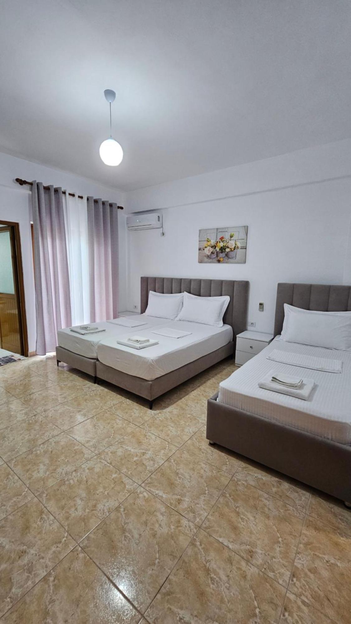 Vila Malo 1 Hotel Ksamil Bagian luar foto