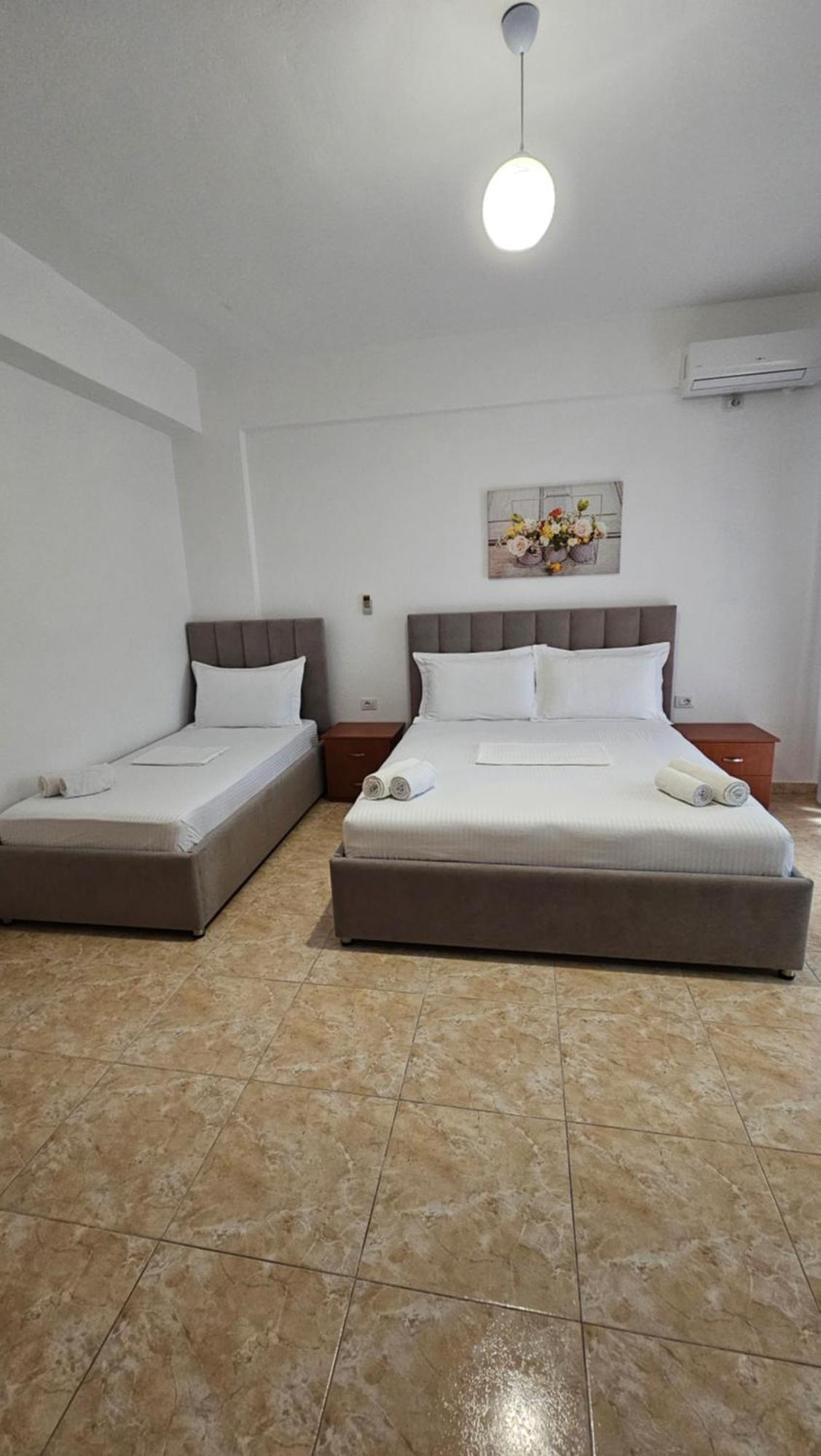 Vila Malo 1 Hotel Ksamil Bagian luar foto