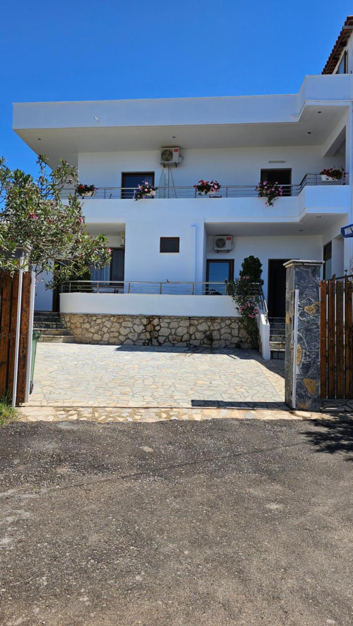 Vila Malo 1 Hotel Ksamil Bagian luar foto